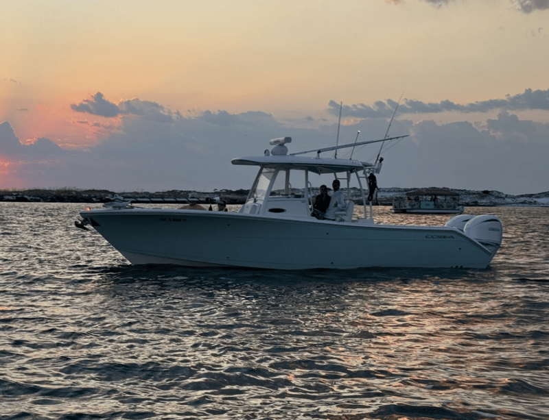 1383069 32 Cobia For 6 Passengers