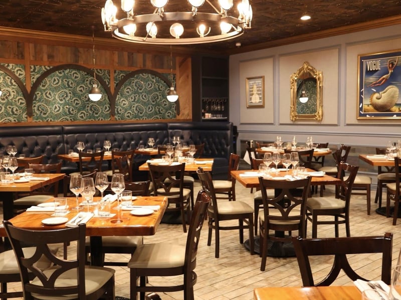 1385056 The Oyster Society In Marco Island, Florida