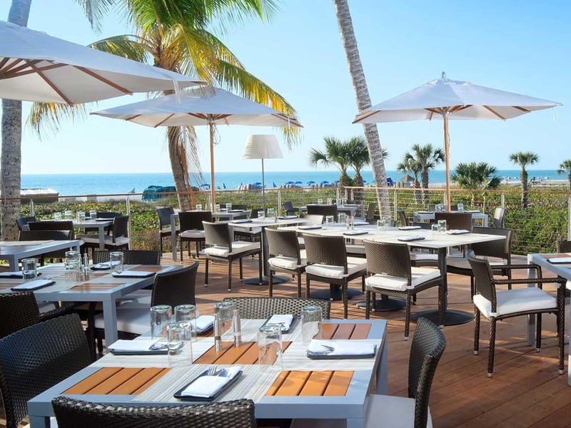1385121 The Deck At 560 In Marco Island, Florida