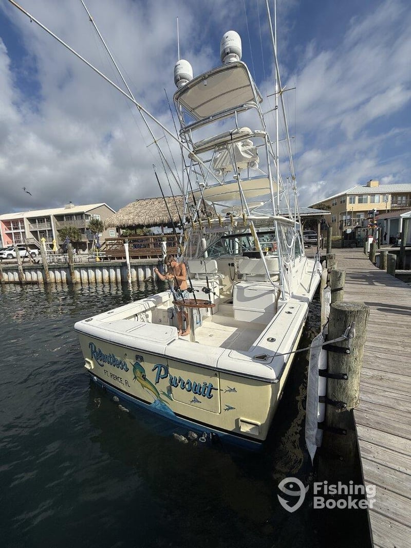 1386361 The 34 Pursuit — Air Conditioned Comfort Built For Serious Sportfishing