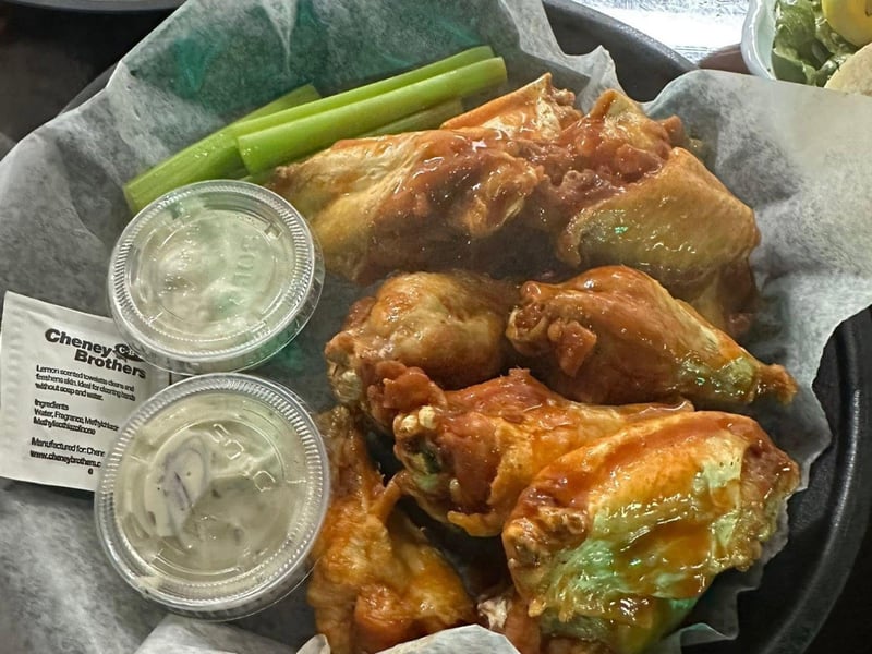 Chicken wings with ranch
