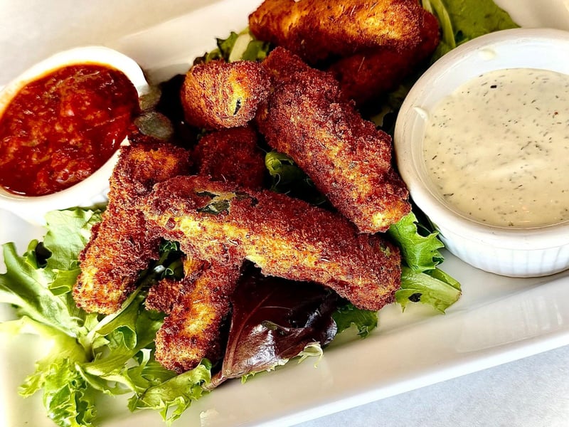 Fried zucchini with marinara and ranch