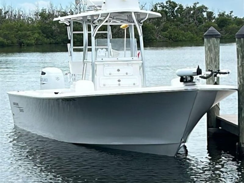 The 22 Pathfinder can hold 5 anglers