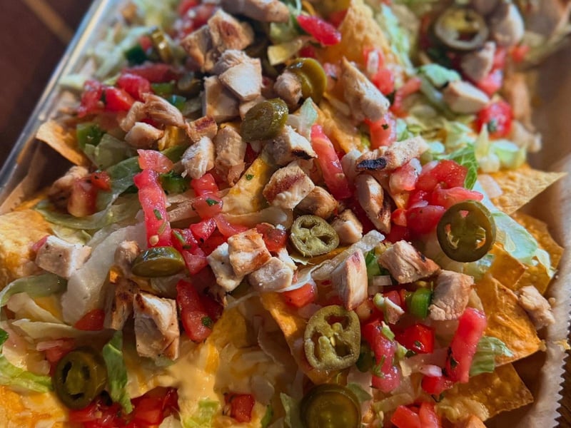 Grilled chicken nachos