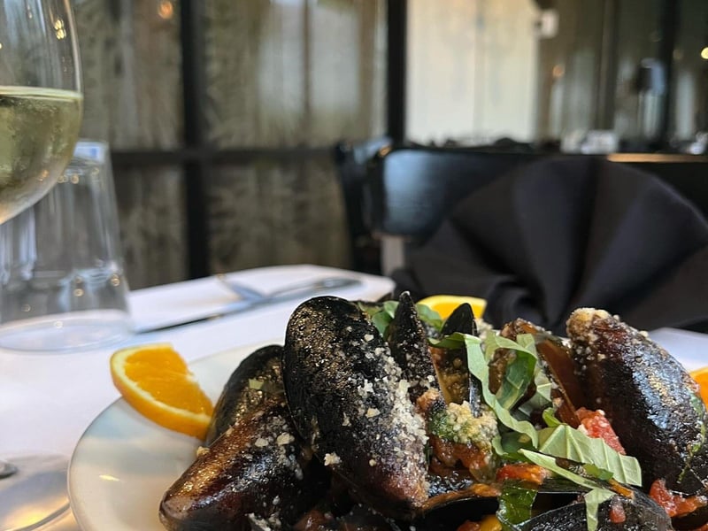 Steamed mussels in a white wine garlic sauce