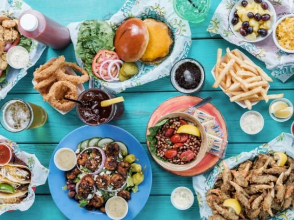 Lulus Wide Array of Seafood and American Cuisine