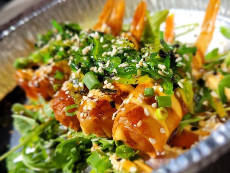 Shrimp wonton rolls with seaweed salad