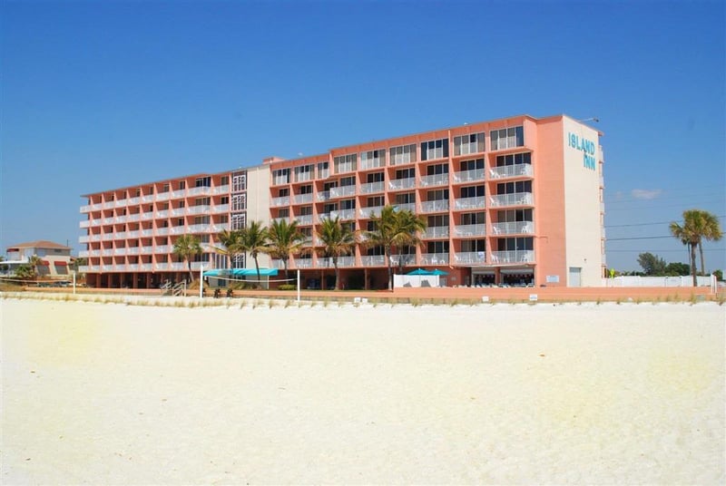 476265 St Pete Beach Vacation Rentals Island Inn Beach Resort  1765 0 20168 2311