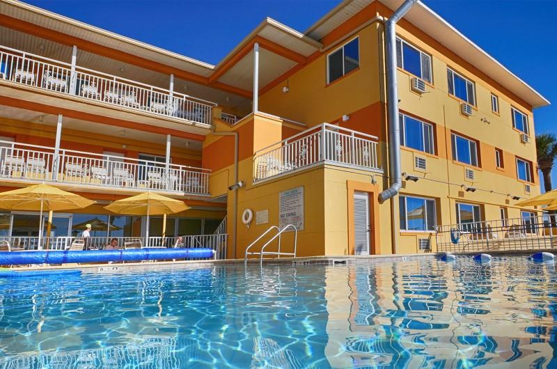 476452 Page Terrace Beachfront Hotel  1783 0 20227 5132