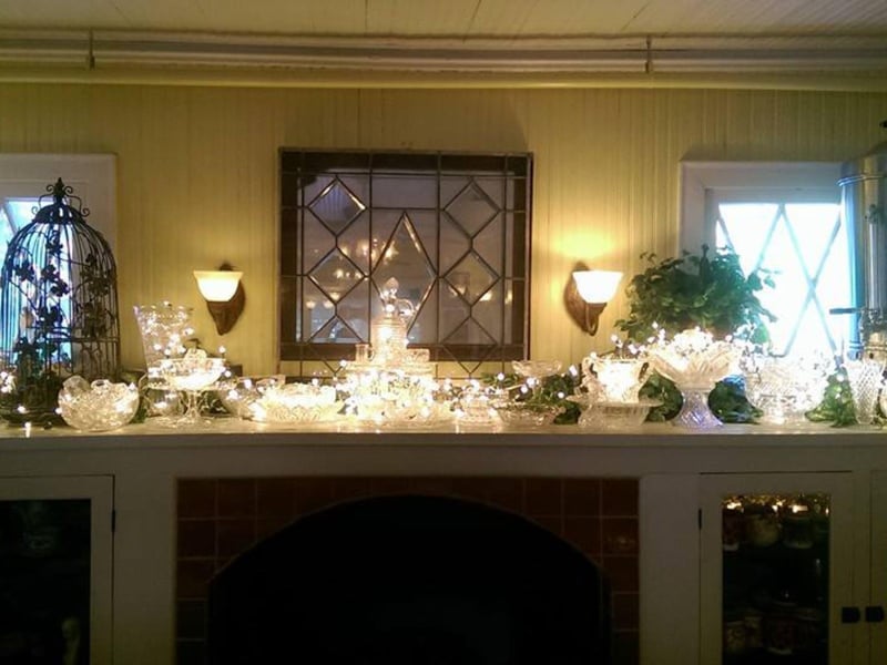 A decorated mantel at Magnolia Grill of Fort Walton Beach