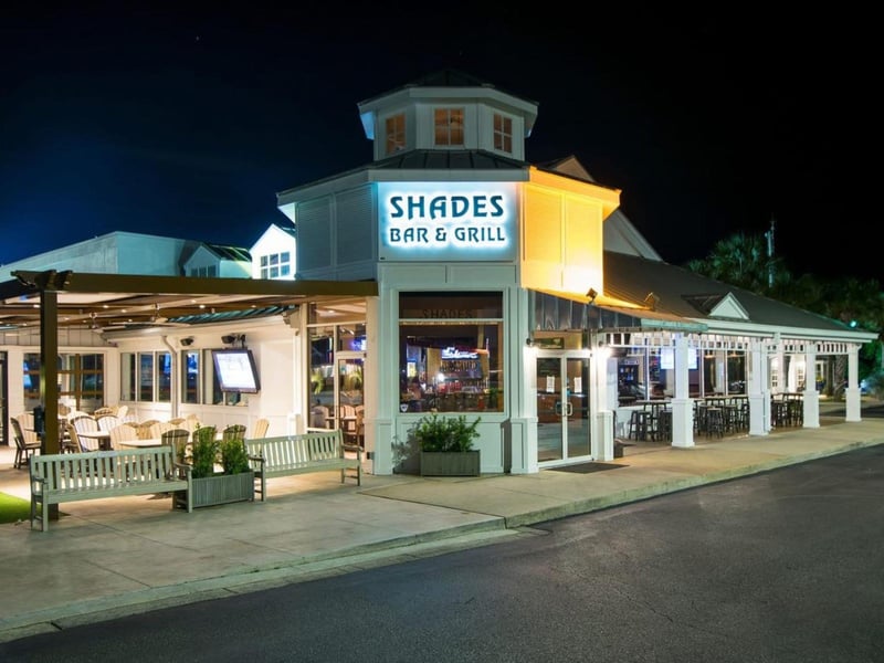 744848 Shades Bar And Grill On Highway 30a