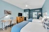 Spacious Queen Room with Desk area
