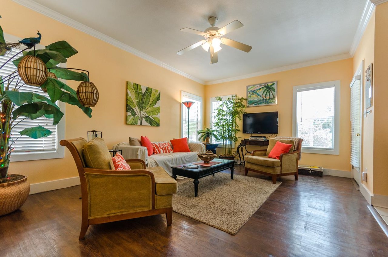 12 LivingArea  P.Parrot 4BD7