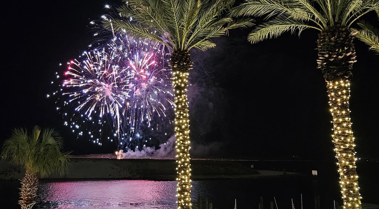 harborwalk village fireworks