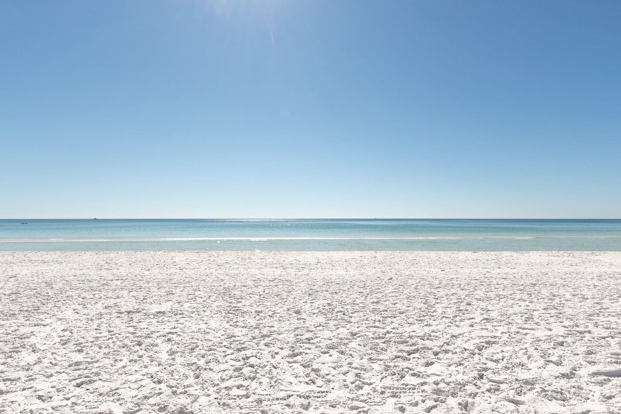 2035722 Crystalbeachhiddendunes