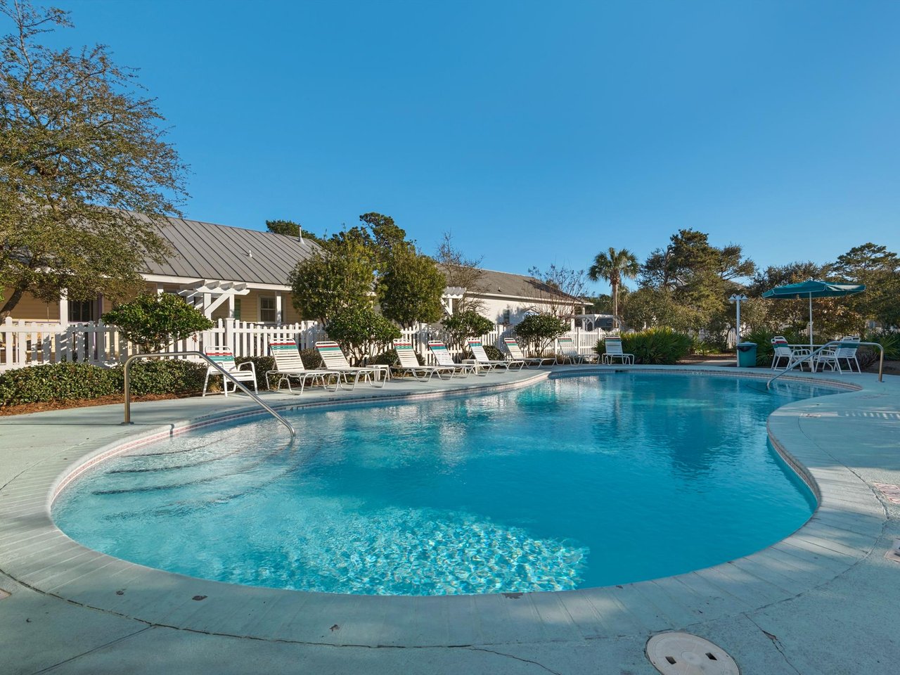 Crystal Beach Cottages Pool