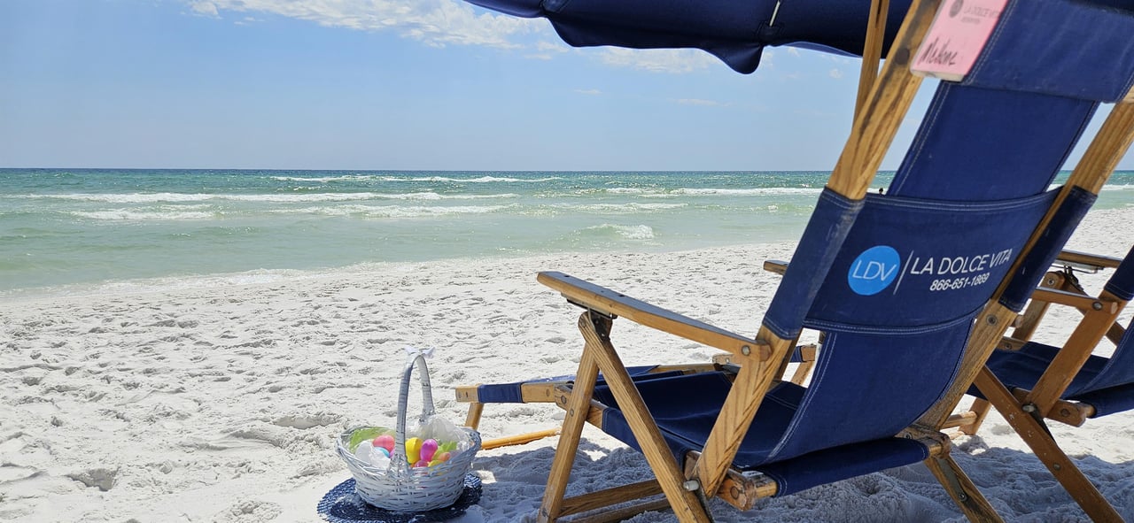 2105293 Easter On The Beach