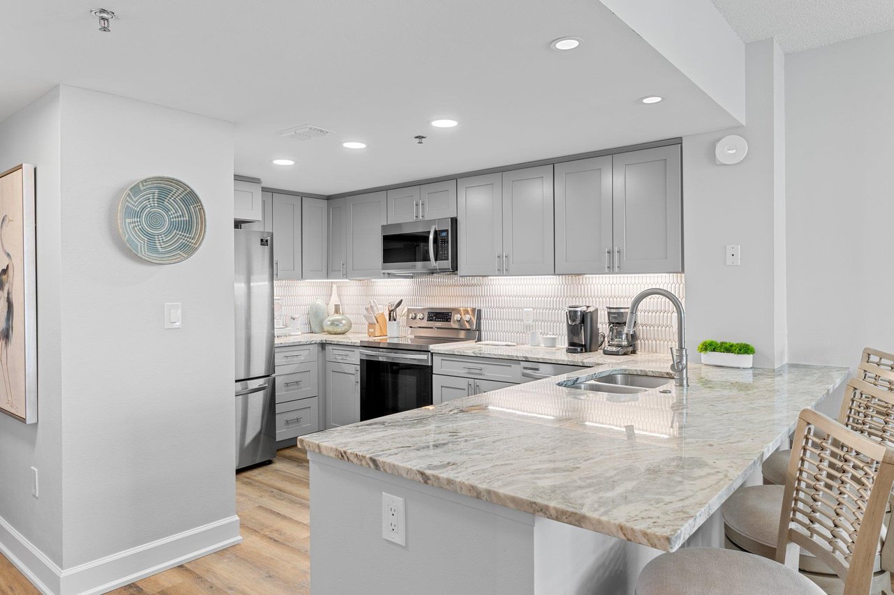 Fully Equipped Kitchen with Bar Seating