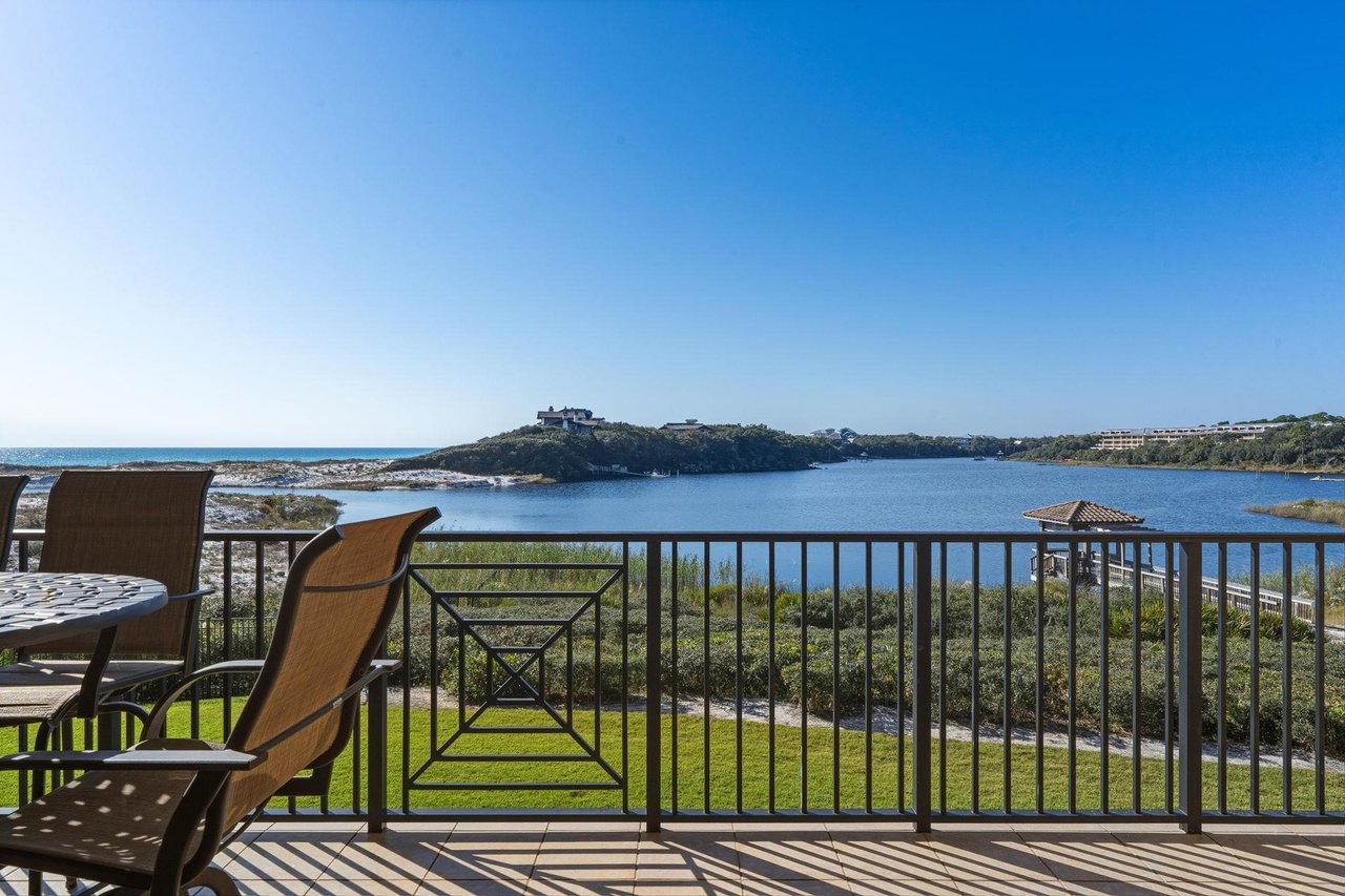 Private Balcony off Living Area
