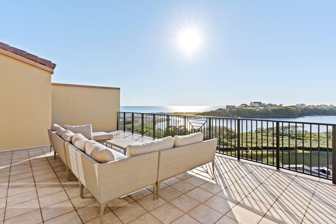 2nd Floor Terrace Seating