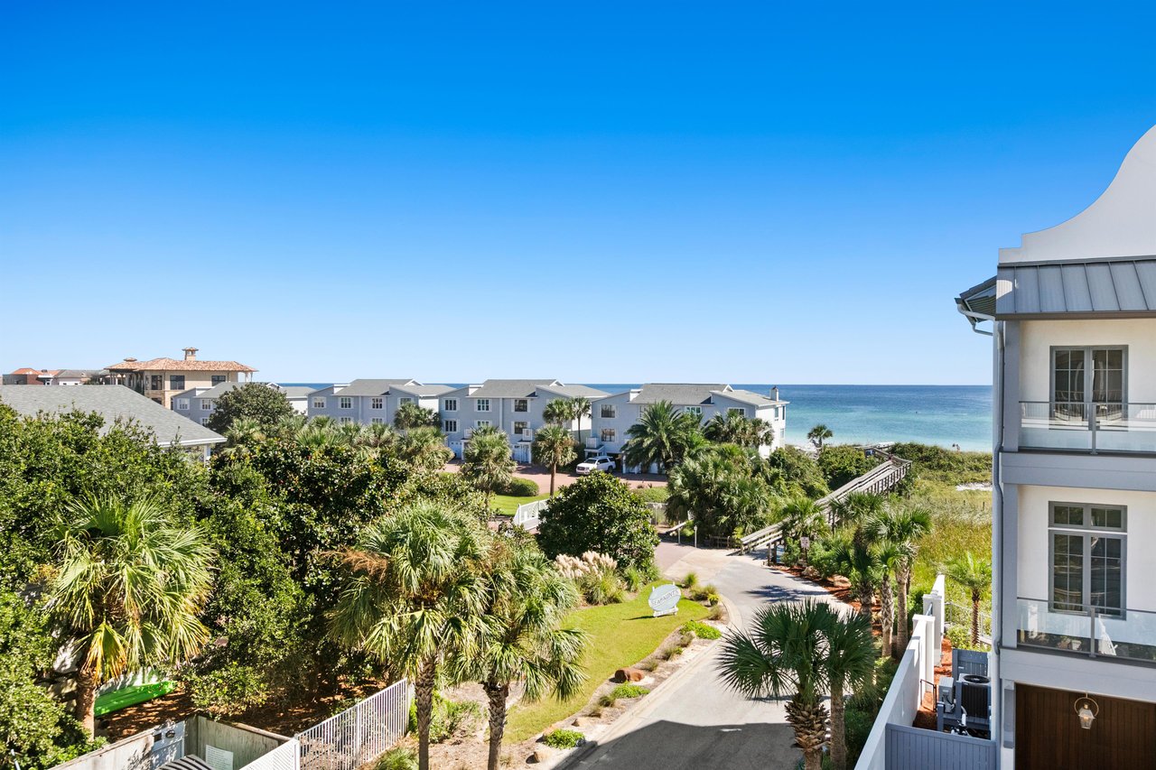 11 Scuttle Hole Small82