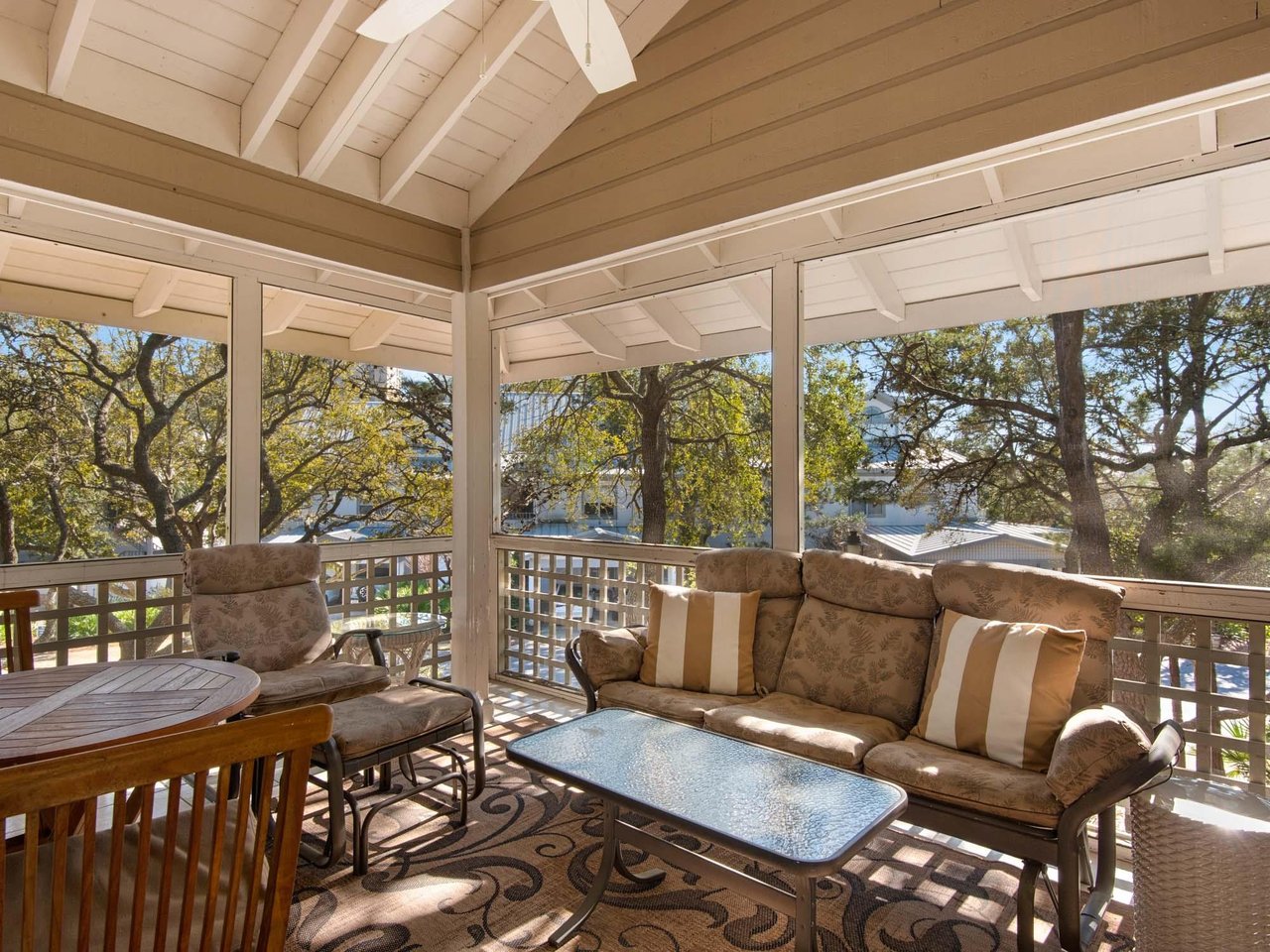 Private Screened Porch