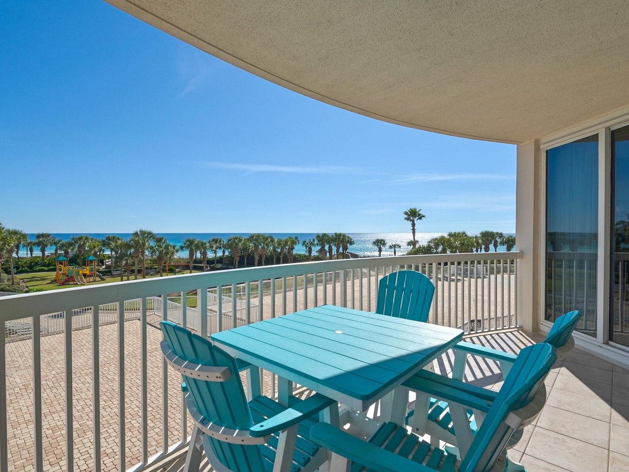 370914 Private Balcony Off Living Area
