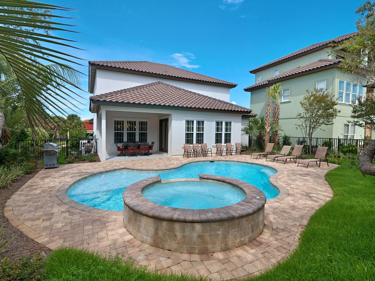 Estate of Tranquility pool Estate of Tranquility pool