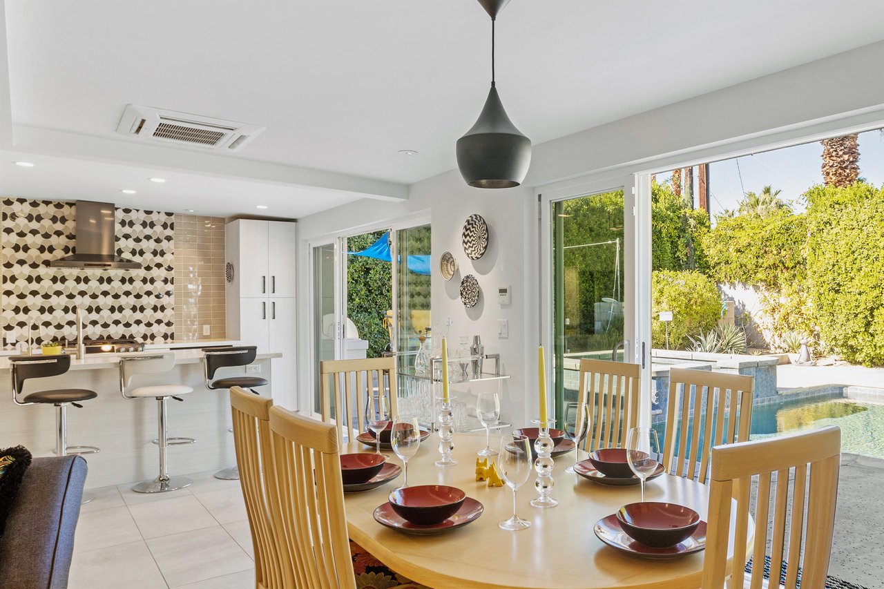 Enjoy family dinners in the open living space