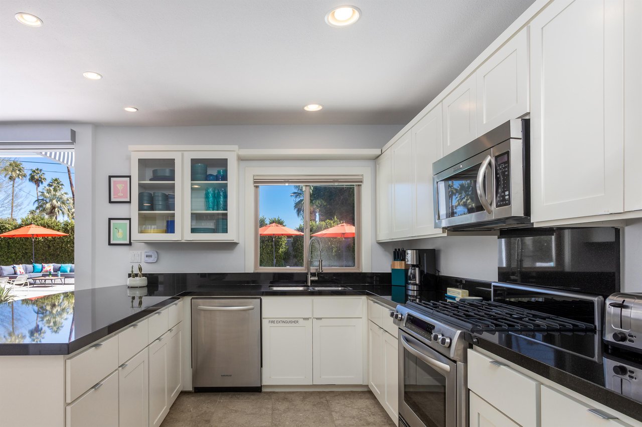 Well equipped kitchen