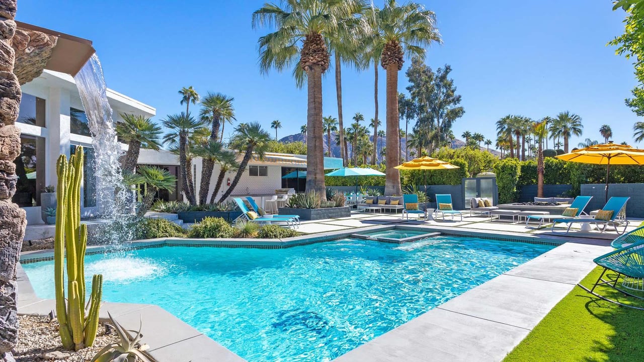 327643 The Icon At Indian Canyons