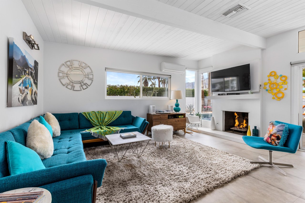 Relaxing living room