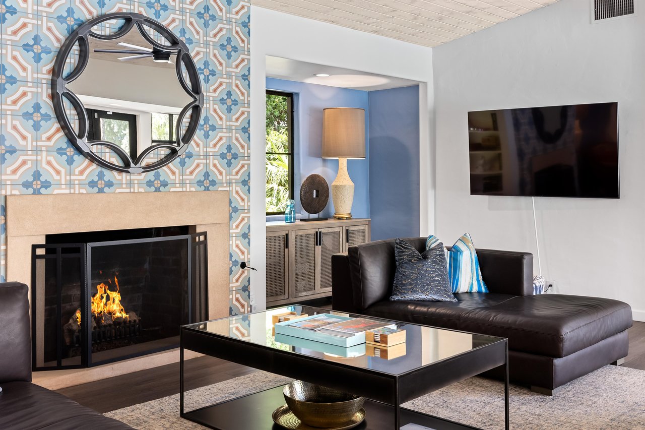 Relaxing living room