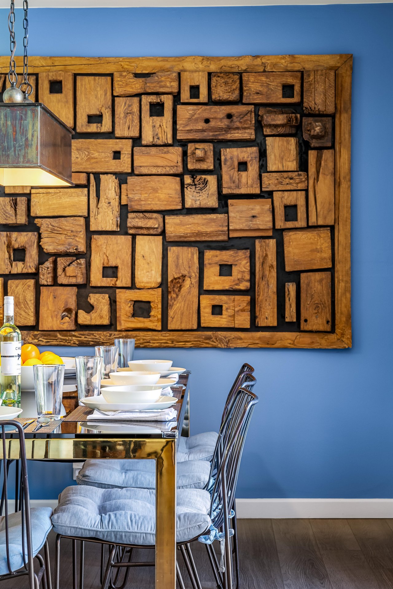 A lovely blue backsplash