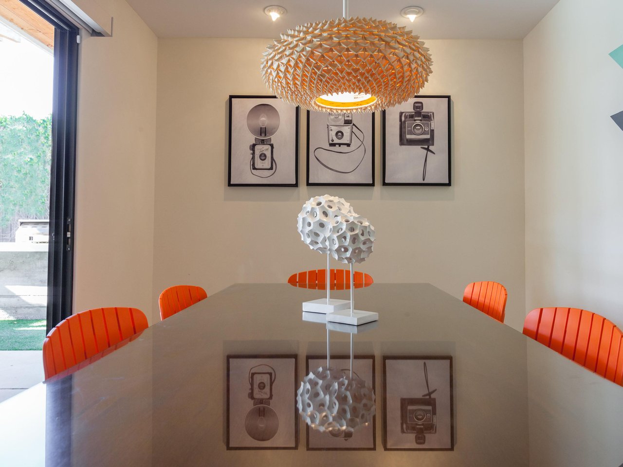 Glamorous dining room
