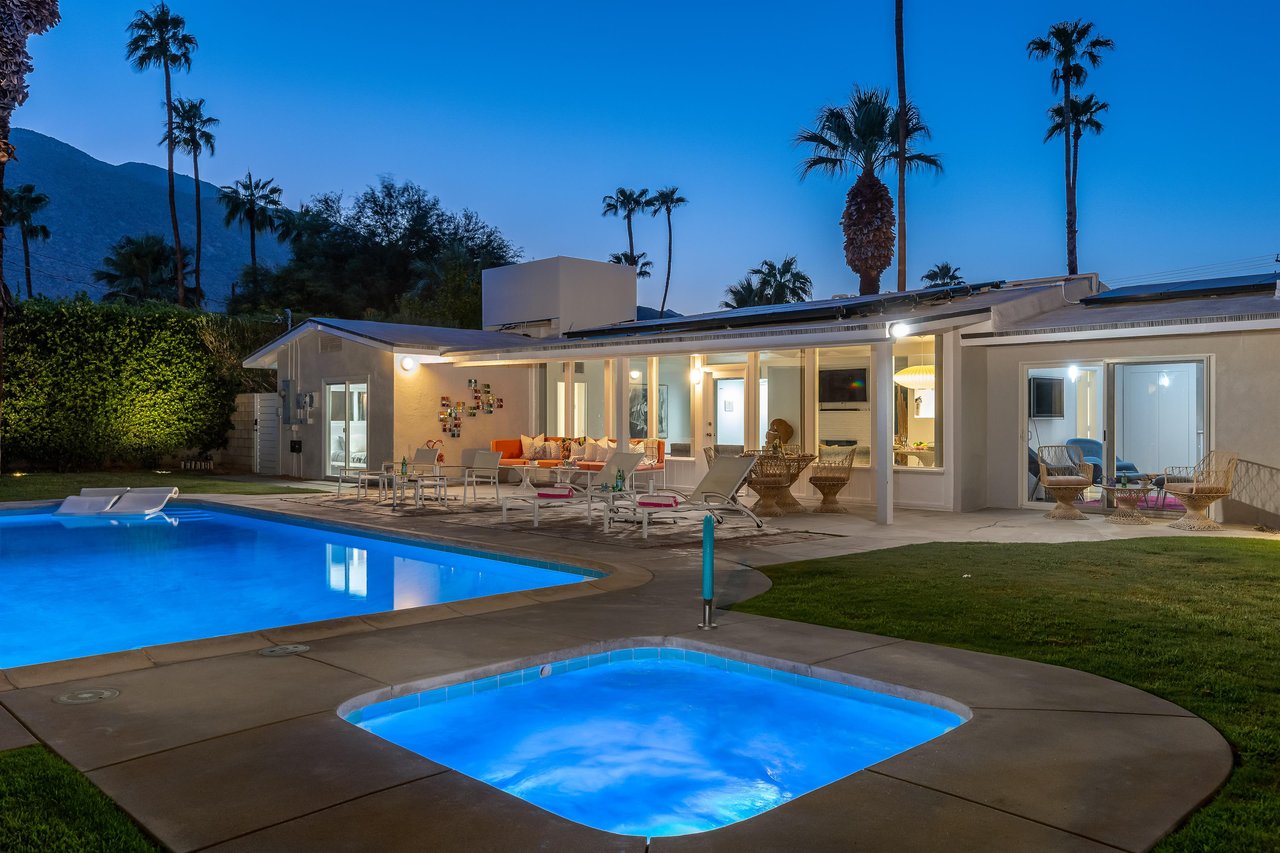 Soak under the stars