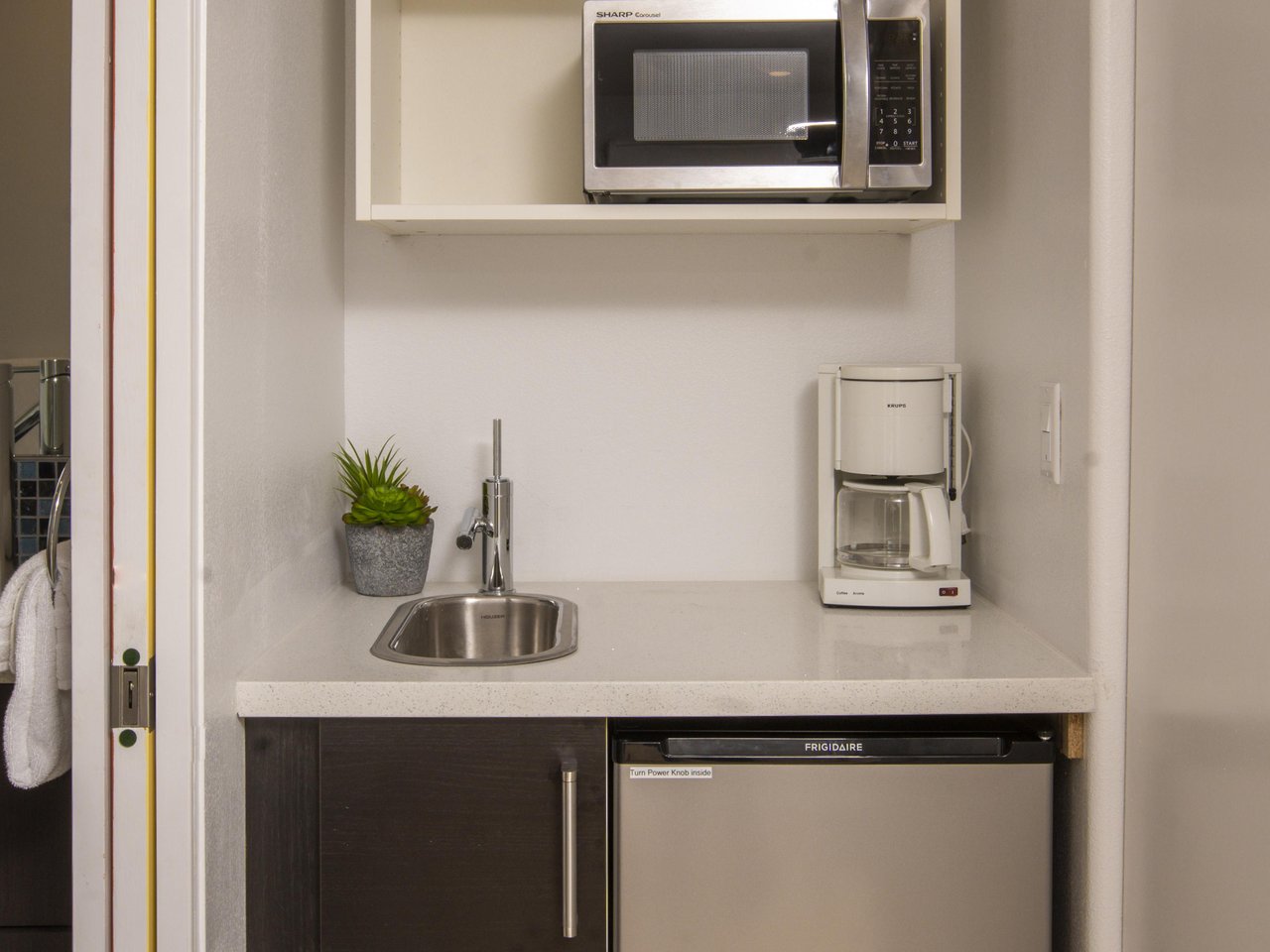Casita kitchenette