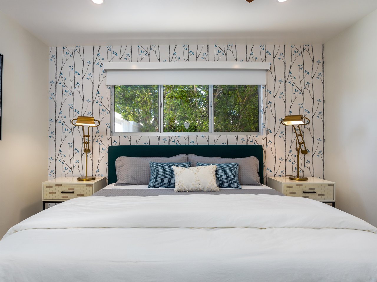 King Guest Room at The Fab Four