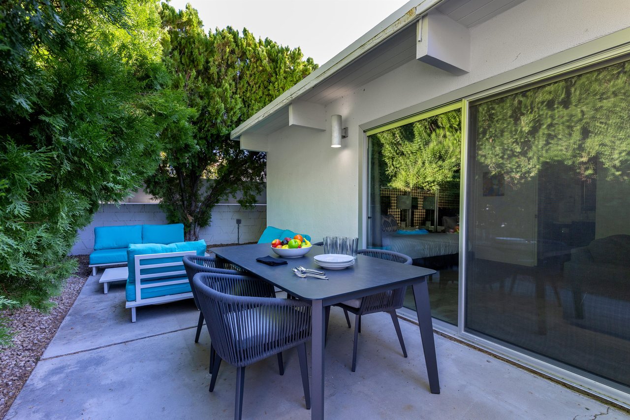 Al Fresco Dining For Four