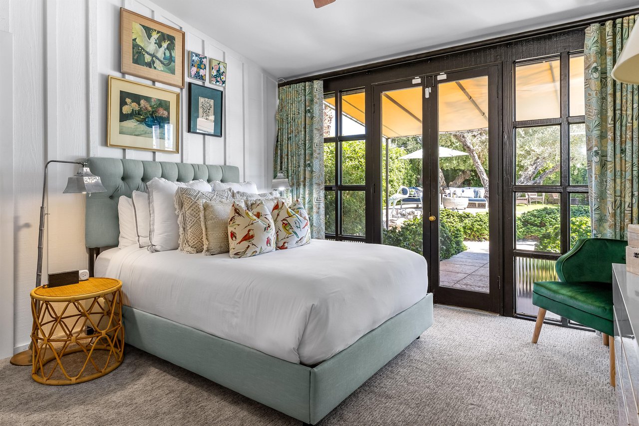 Beautiful views of the backyard