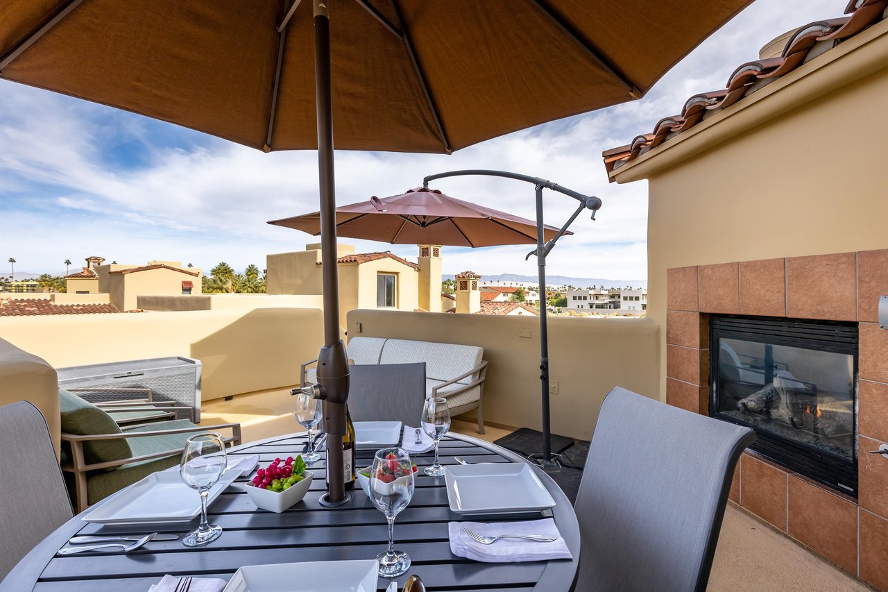 Al fresco patio dining