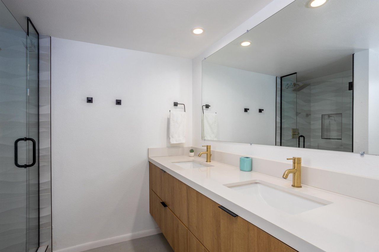 Spacious guest bathroom