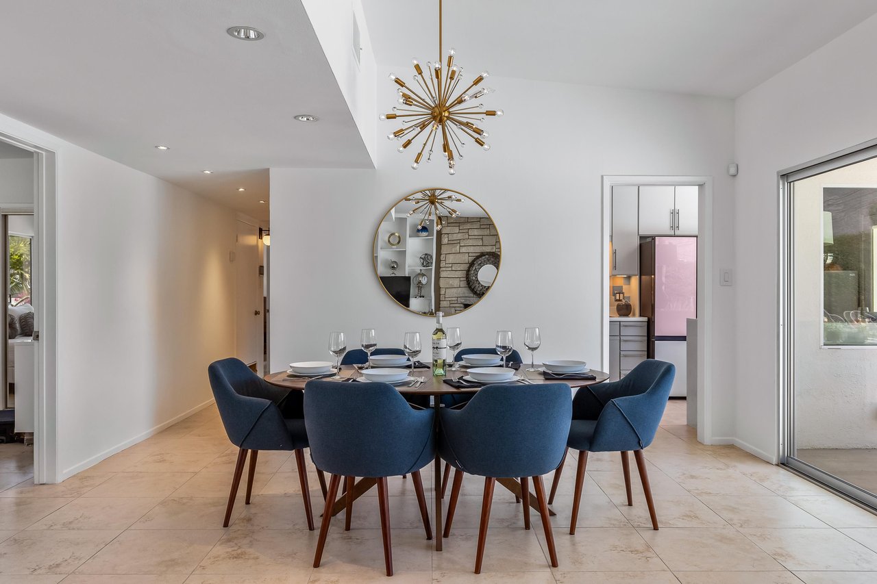 Indoor dining for six