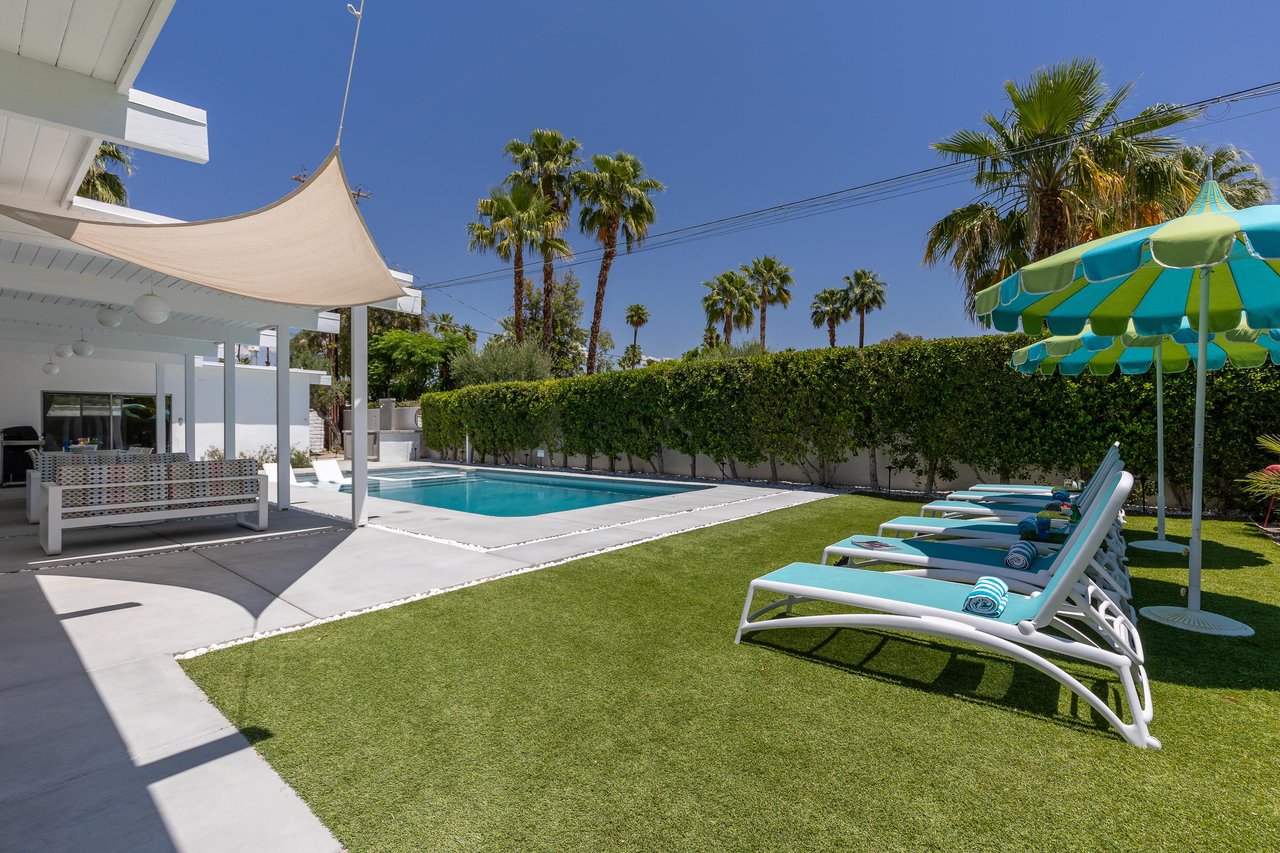 Lovely outdoor space