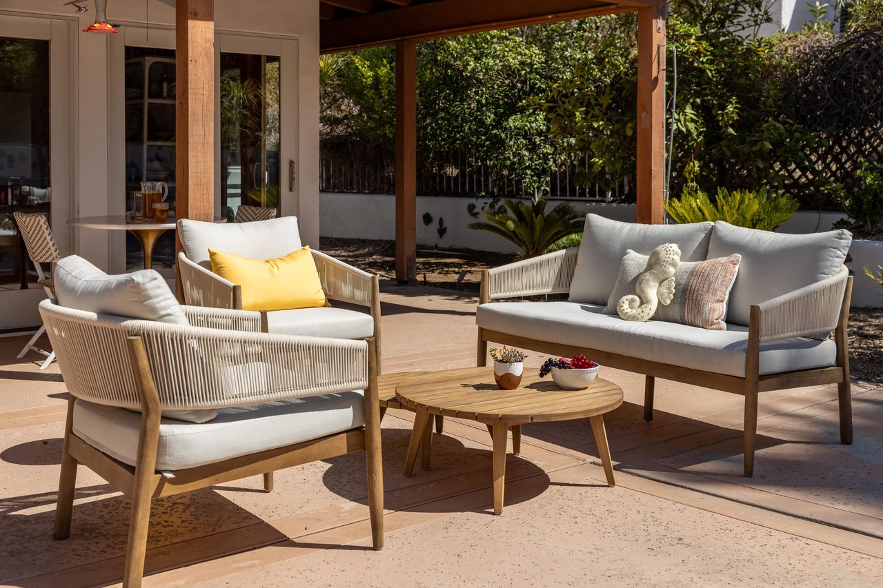 Comfortable outdoor furnishings