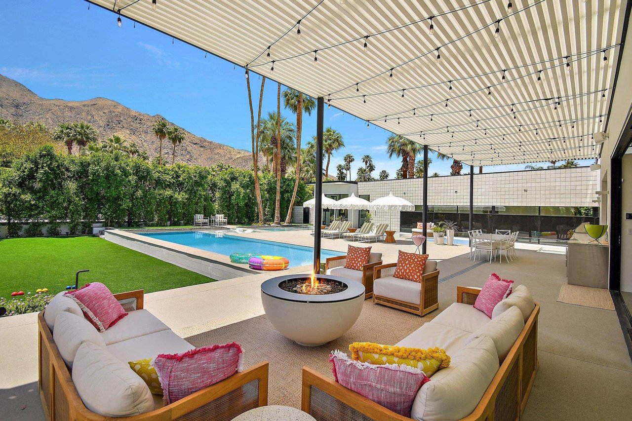 429376 Old Las Palmas Retreat