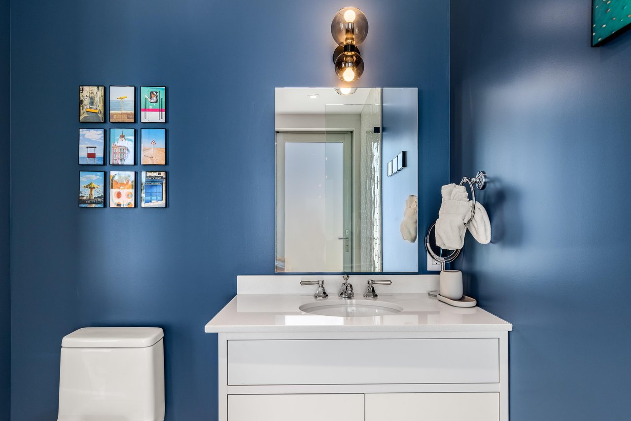 Guest Suite Connected Bath