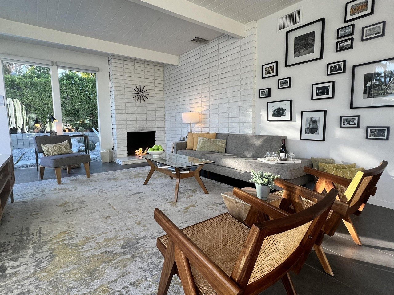 Midcentury living room