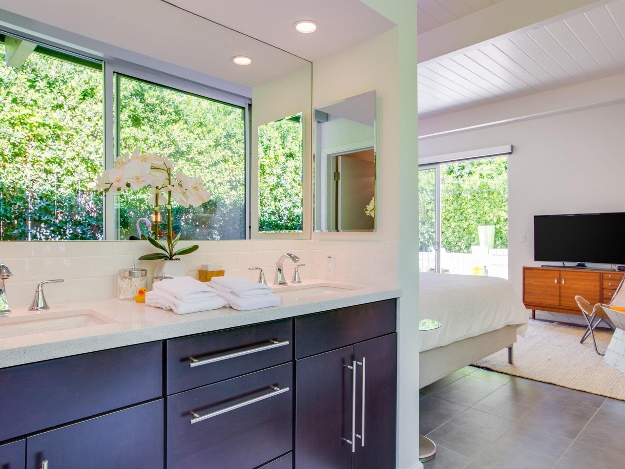 Beautiful en suite bathroom