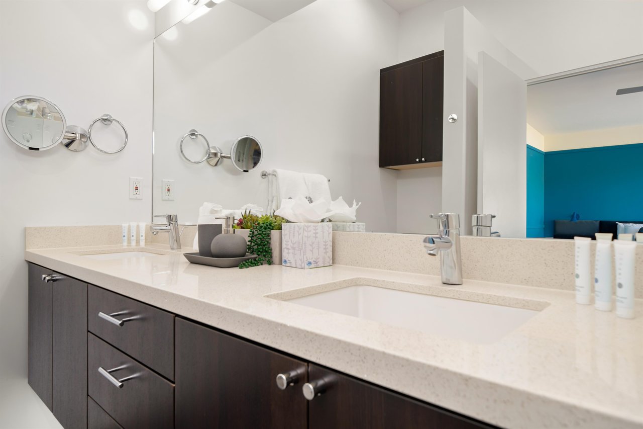 Luxurious Primary bathroom